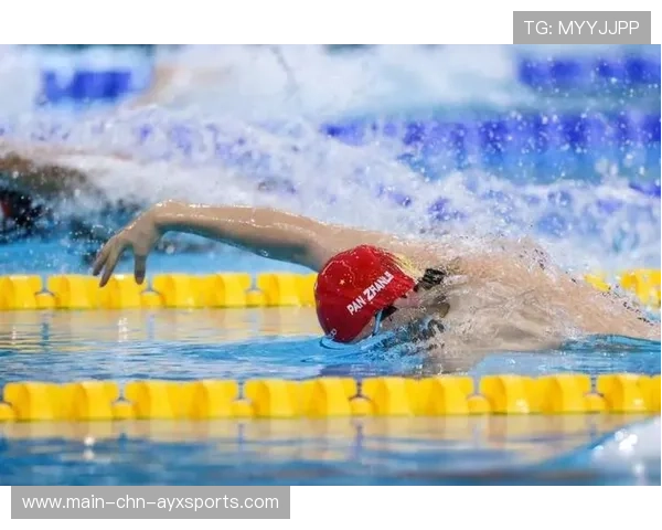 游泳100米自由泳全程无对手，打破极限，超越自我